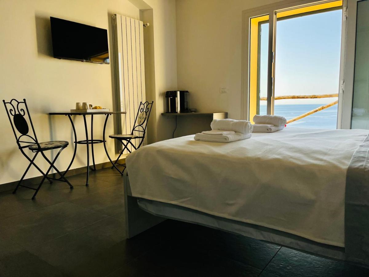 Eufonia Del Mare Hotel ฟีนาเลลีกูเร ภายนอก รูปภาพ